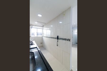 Apartamento à venda com 48m², 2 quartos e 1 vaga Apartamento à venda com 48m², 2 quartos e 1 vagaCozinha e Área de Serviço