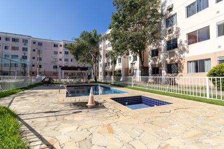 Apartamento à venda com 48m², 2 quartos e 1 vaga Apartamento à venda com 48m², 2 quartos e 1 vagaÁrea comum - Piscina