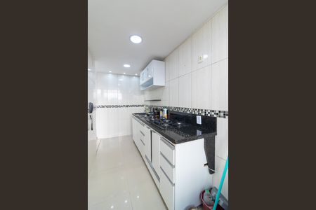 Apartamento à venda com 48m², 2 quartos e 1 vaga Apartamento à venda com 48m², 2 quartos e 1 vagaCozinha e Área de Serviço