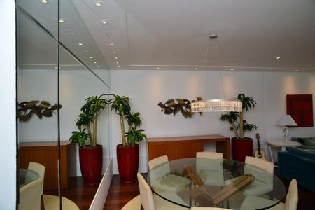Apartamento para alugar com 186m², 4 quartos e 2 vagas Apartamento para alugar com 186m², 4 quartos e 2 vagasSala