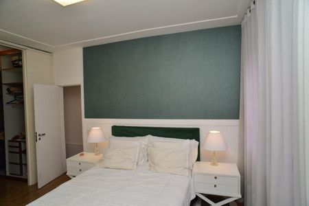 Apartamento para alugar com 186m², 4 quartos e 2 vagas Apartamento para alugar com 186m², 4 quartos e 2 vagasSuíte