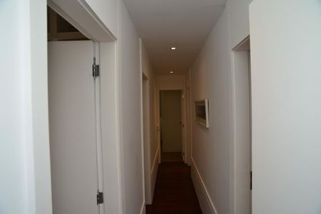 Apartamento para alugar com 186m², 4 quartos e 2 vagas Apartamento para alugar com 186m², 4 quartos e 2 vagasCorredor