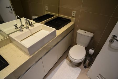 Apartamento para alugar com 186m², 4 quartos e 2 vagas Apartamento para alugar com 186m², 4 quartos e 2 vagasBanheiro Suíte