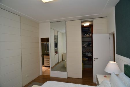 Apartamento para alugar com 186m², 4 quartos e 2 vagas Apartamento para alugar com 186m², 4 quartos e 2 vagasSuíte
