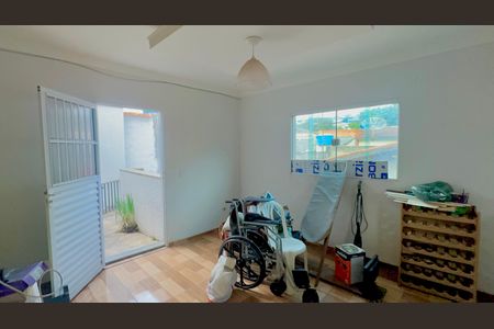 Casa para alugar com 75m², 2 quartos e 1 vagaSala