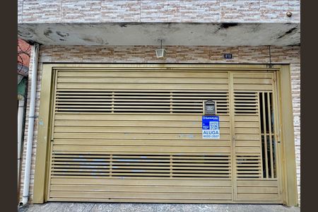 Casa para alugar com 75m², 2 quartos e 1 vagaPlaca instalada na fachada do imóvel 