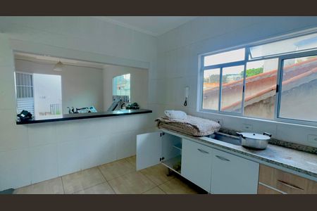 Casa para alugar com 75m², 2 quartos e 1 vagaCozinha