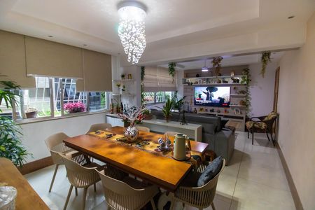 Apartamento à venda com 100m², 2 quartos e 1 vaga Apartamento à venda com 100m², 2 quartos e 1 vagaSala
