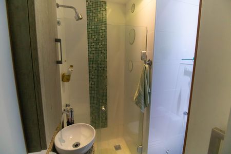 Apartamento à venda com 100m², 2 quartos e 1 vaga Apartamento à venda com 100m², 2 quartos e 1 vagaBanheiro Social