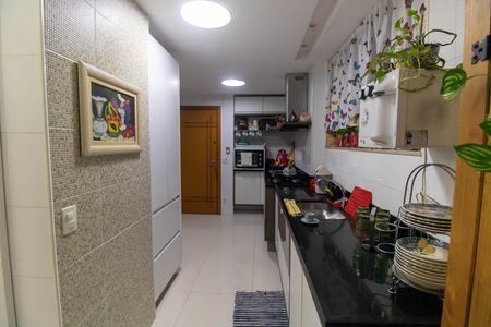 Apartamento à venda com 100m², 2 quartos e 1 vaga Apartamento à venda com 100m², 2 quartos e 1 vagaCozinha
