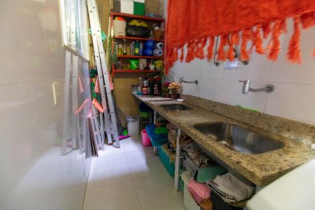 Apartamento à venda com 100m², 2 quartos e 1 vaga Apartamento à venda com 100m², 2 quartos e 1 vagaÁrea de Serviço