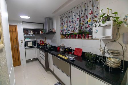 Apartamento à venda com 100m², 2 quartos e 1 vaga Apartamento à venda com 100m², 2 quartos e 1 vagaCozinha