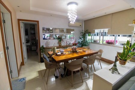 Apartamento à venda com 100m², 2 quartos e 1 vaga Apartamento à venda com 100m², 2 quartos e 1 vagaSala