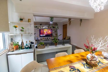Apartamento à venda com 100m², 2 quartos e 1 vaga Apartamento à venda com 100m², 2 quartos e 1 vagaSala
