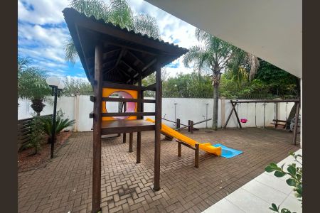 Casa de condomínio para alugar com 47m², 2 quartos e 2 vagas Casa de condomínio para alugar com 47m², 2 quartos e 2 vagasÁrea comum - Playground