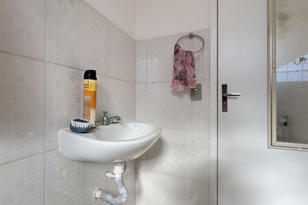 Banheiro de apartamento para alugar com 2 quartos, 42m² em Vila Sadokim, Guarulhos