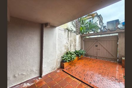 Casa de condomínio para alugar com 200m², 3 quartos e 1 vaga