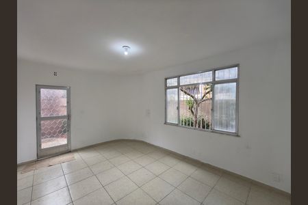 Casa de condomínio para alugar com 200m², 3 quartos e 1 vaga