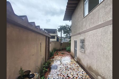 Casa de condomínio para alugar com 200m², 3 quartos e 1 vaga