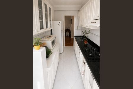 Cozinha de apartamento para alugar com 1 quarto, 45m² em Teresópolis, Porto Alegre