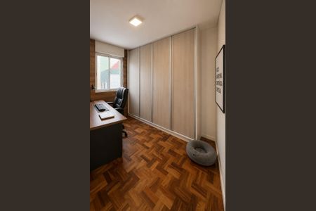 Quarto 2 de apartamento para alugar com 2 quartos, 49m² em Cristal, Porto Alegre