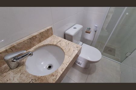 Apartamento à venda com 65m², 2 quartos e 1 vaga Apartamento à venda com 65m², 2 quartos e 1 vagaBanheiro Social
