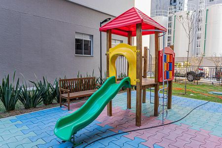 Apartamento à venda com 41m², 2 quartos e sem vaga Apartamento à venda com 41m², 2 quartos e sem vagaÁrea comum - Playground