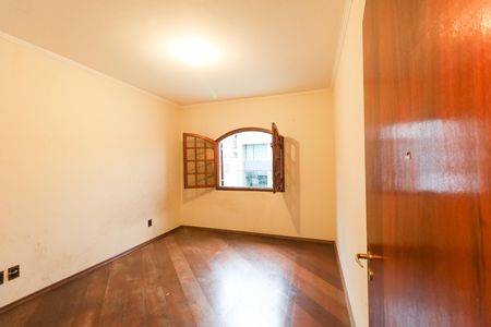 Casa à venda com 120m², 3 quartos e 2 vagas