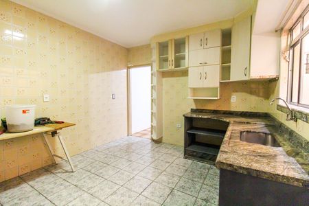 Casa à venda com 220m², 5 quartos e 2 vagas Casa à venda com 220m², 5 quartos e 2 vagasCozinha 2