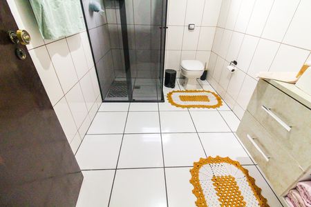 Casa à venda com 220m², 5 quartos e 2 vagas Casa à venda com 220m², 5 quartos e 2 vagasBanheiro 2