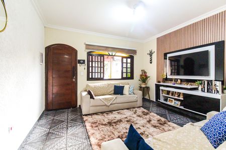 Sala de casa à venda com 5 quartos, 220m² em Cidade Líder, São Paulo