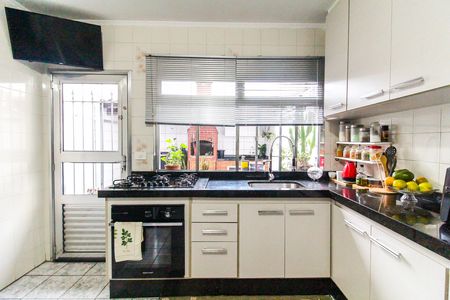 Casa à venda com 220m², 5 quartos e 2 vagas Casa à venda com 220m², 5 quartos e 2 vagasCozinha