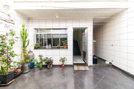 Casa à venda com 220m², 5 quartos e 2 vagas Casa à venda com 220m², 5 quartos e 2 vagasQuintal e Área Gourmet