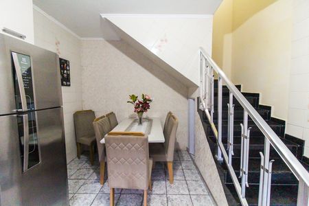 Casa à venda com 220m², 5 quartos e 2 vagas Casa à venda com 220m², 5 quartos e 2 vagasCozinha