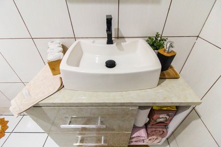 Casa à venda com 220m², 5 quartos e 2 vagas Casa à venda com 220m², 5 quartos e 2 vagasBanheiro 2