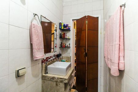 Casa à venda com 220m², 5 quartos e 2 vagas Casa à venda com 220m², 5 quartos e 2 vagasBanheiro da Suíte