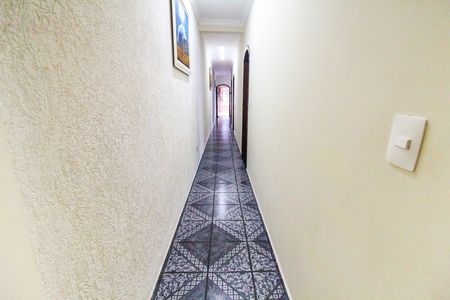 Casa à venda com 220m², 5 quartos e 2 vagas Casa à venda com 220m², 5 quartos e 2 vagasHall