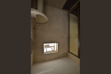 Casa à venda com 272m², 3 quartos e 2 vagasBanheiro de serviço