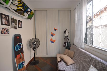 Casa à venda com 272m², 3 quartos e 2 vagasQuarto 3
