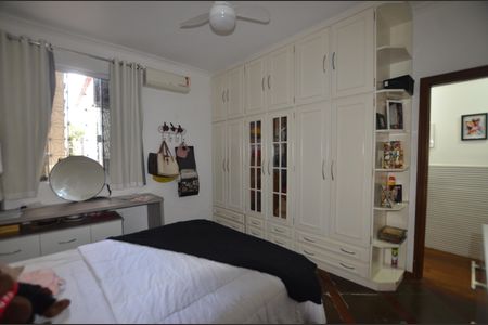 Casa à venda com 272m², 3 quartos e 2 vagasQuarto 2