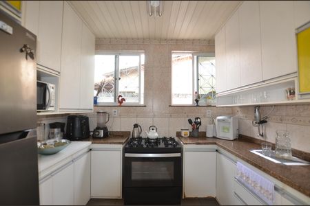 Casa à venda com 272m², 3 quartos e 2 vagasCozinha