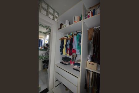 Casa à venda com 272m², 3 quartos e 2 vagasCloset
