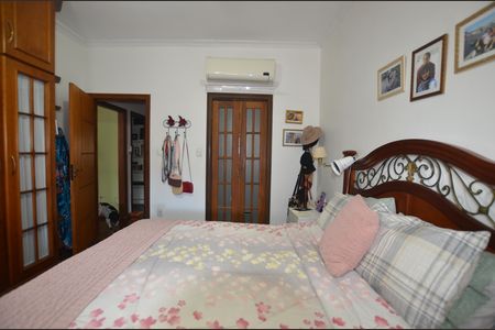 Casa à venda com 272m², 3 quartos e 2 vagasQuarto 1 Suite