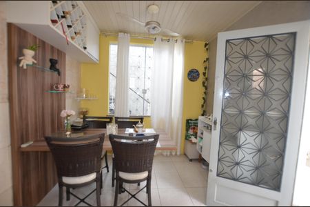 Casa à venda com 272m², 3 quartos e 2 vagasCozinha