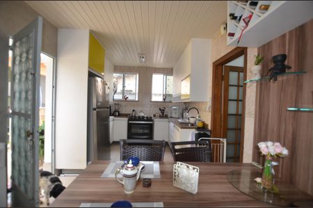 Casa à venda com 272m², 3 quartos e 2 vagasCozinha