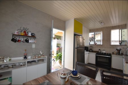 Casa à venda com 272m², 3 quartos e 2 vagasCozinha