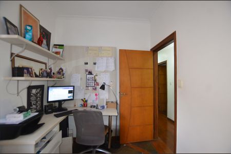 Casa à venda com 272m², 3 quartos e 2 vagasQuarto 3
