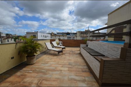 Casa à venda com 272m², 3 quartos e 2 vagasVaranda gourmet e Piscina