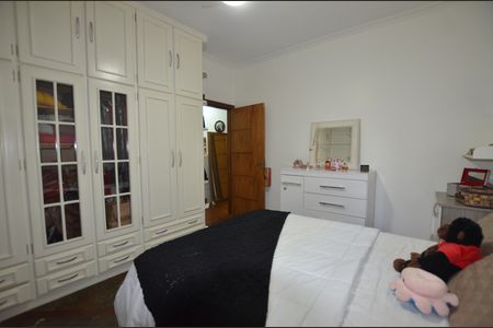Casa à venda com 272m², 3 quartos e 2 vagasQuarto 2