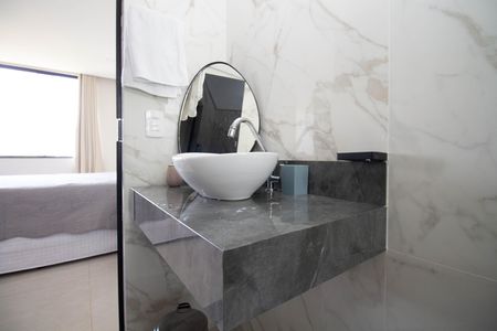 Banheiro de apartamento para alugar com 1 quarto, 65m² em Colônia Agrícola Vereda da Cruz, Brasília